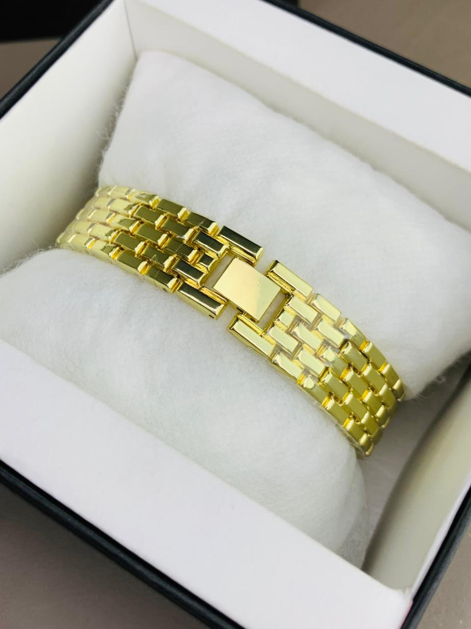 Stylish Golden Women's Watch......!!!!!!!