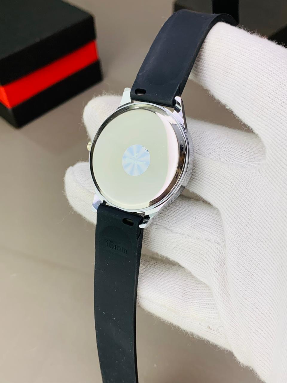 Luxury Women's Wrist Watch.......!!!!!!!!
