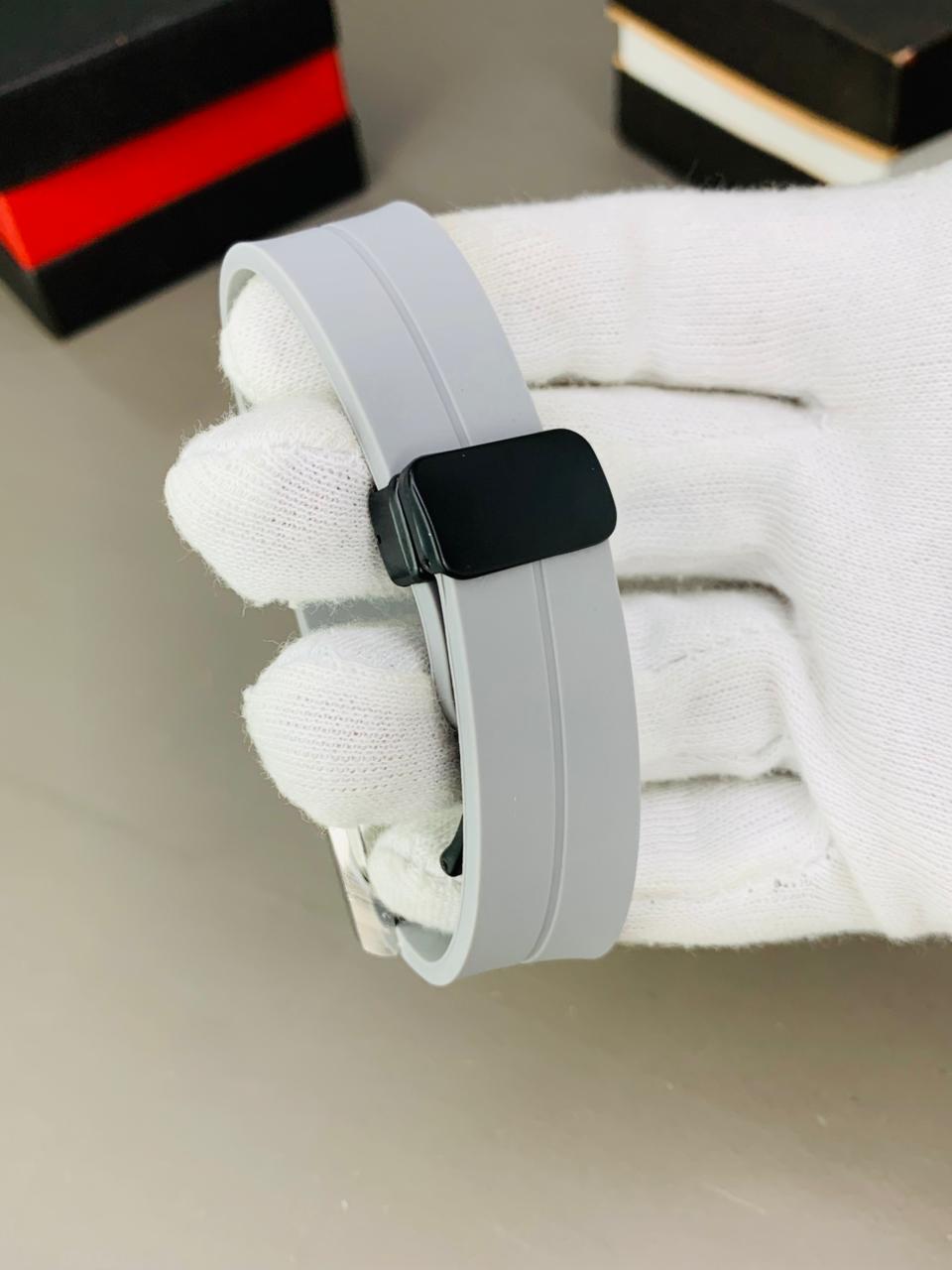 Square Dial Quartz Watch.......!!!!!!!