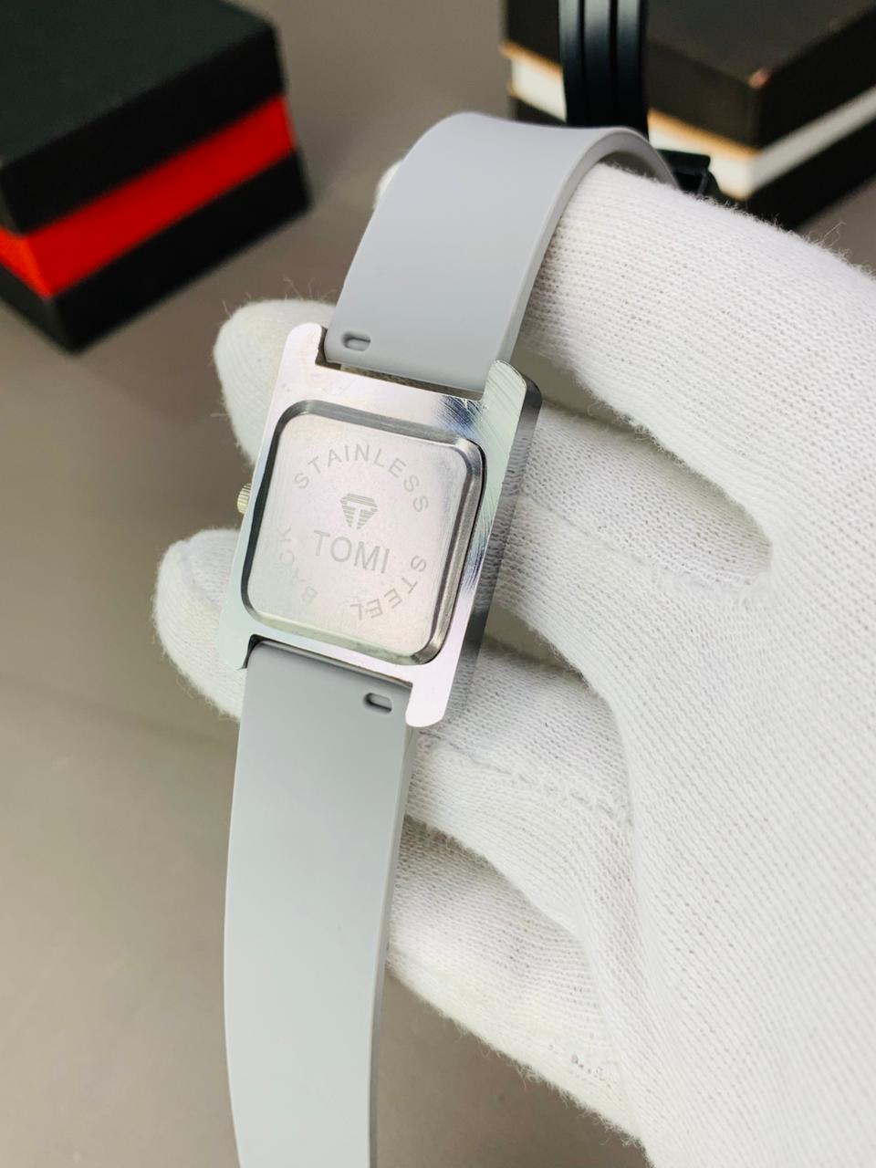 Square Dial Quartz Watch.......!!!!!!!